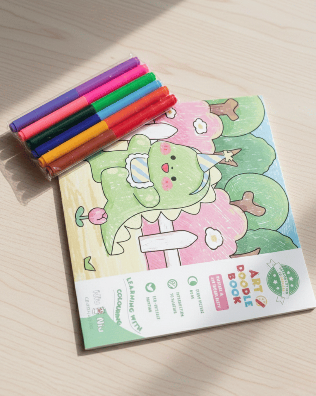 Cute unicorn-themed art book - Image 3